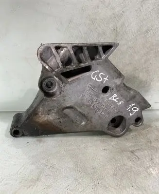 Volkswagen Golf Plus Engine mounting bracket 03g199207g
