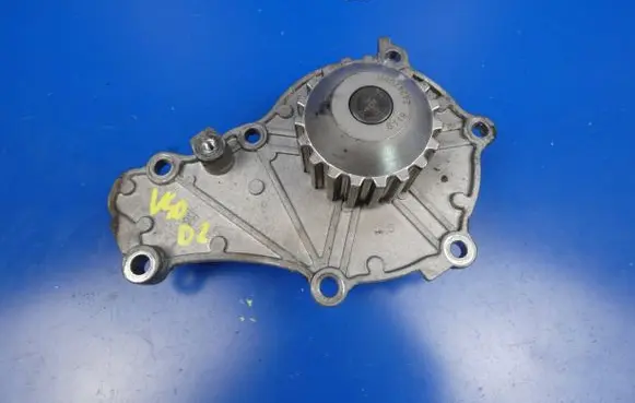 Volvo V40 Water pump 