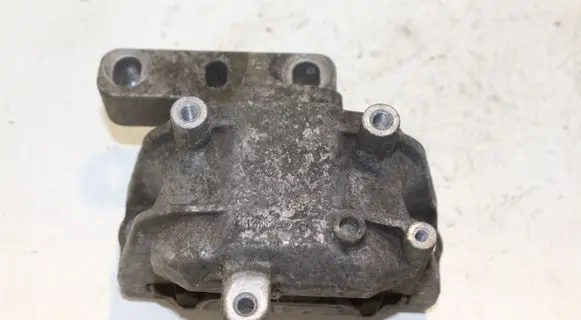 Skoda Yeti (5L) Engine mount bracket 1K0199262CN