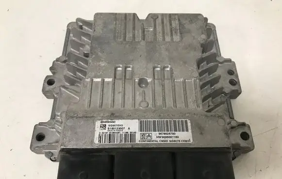 Peugeot 508 Engine control unit/module 9678628780 SID807EVO