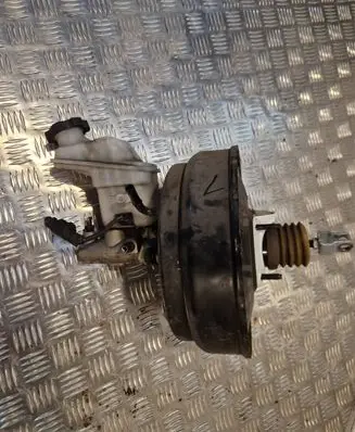 KIA Sorento Brake booster
