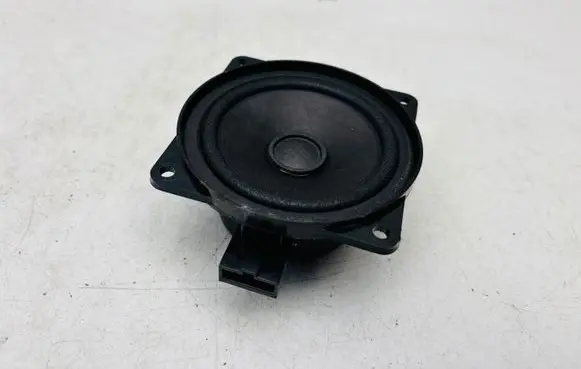 Skoda Superb B8 (3V) Front door speaker 3V0035411E