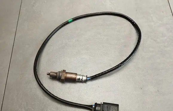 Volkswagen Polo VI Lambda probe sensor 04E906262GG 150011F25