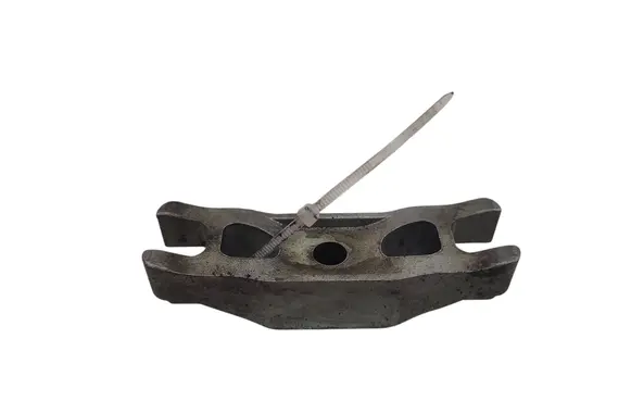 Volkswagen PASSAT B6 Fuel Injector clamp holder 