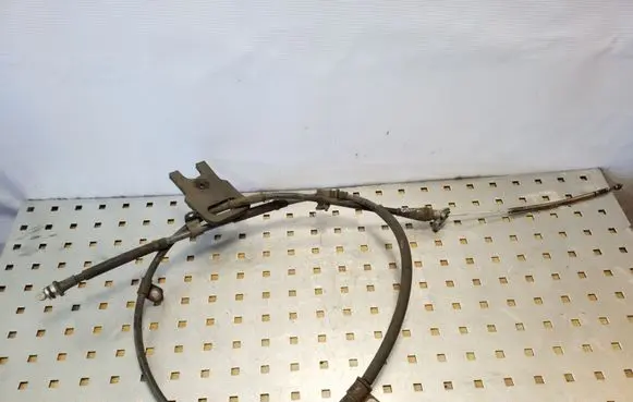 Handbrake/parking brake wiring cable
