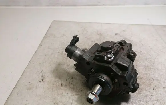 Hyundai i30 Fuel injection high pressure pump