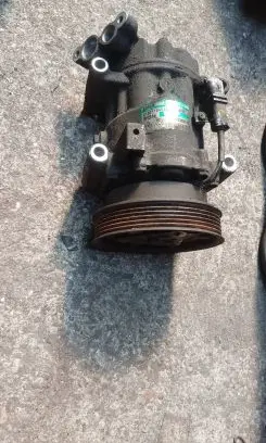 Renault Clio II Air conditioning (A/C) compressor (pump) 8200365787 1452B 01825704562