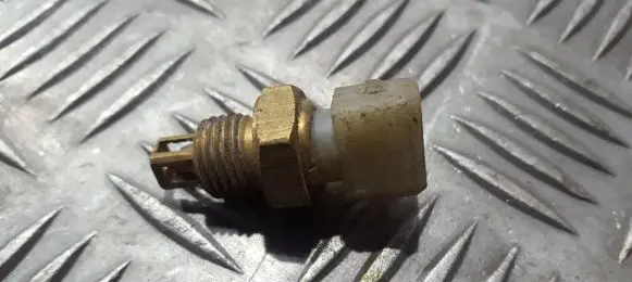 Renault Laguna I Intake air temperature sensor fae3317 fae331705e