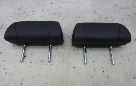 BMW 6 F12 F13 Front seat headrest GMAUTO4574097