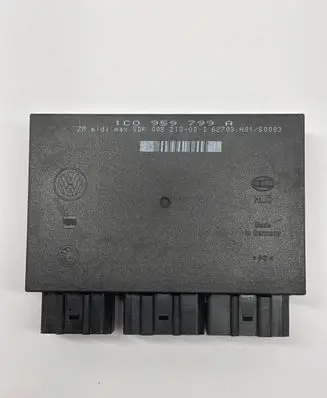 Volkswagen PASSAT B5 Comfort/convenience module 5DK00821300