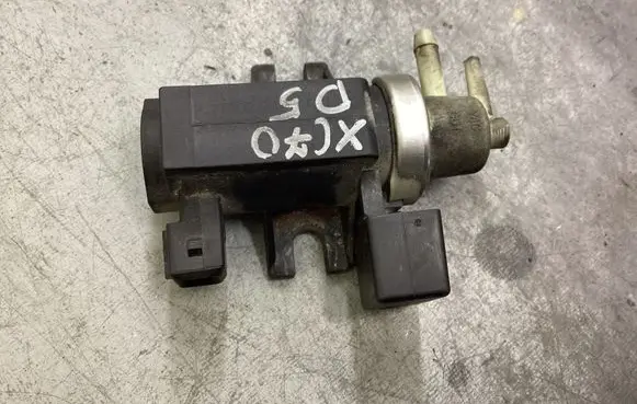 Volvo XC70 Turbo solenoid valve 30637251 72190329
