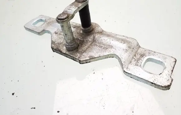 Audi A4 S4 B7 8E 8H Loading door lock loop/hook striker 8P4827507