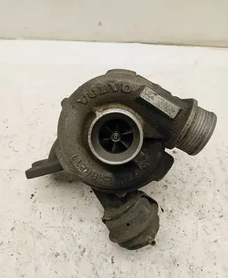 Volvo S60 Turbo 8653146 GT2052V