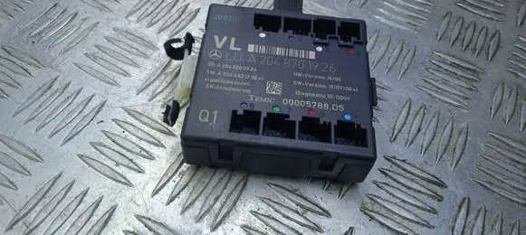 Mercedes-Benz C AMG W204 Door control unit/module A2048701926