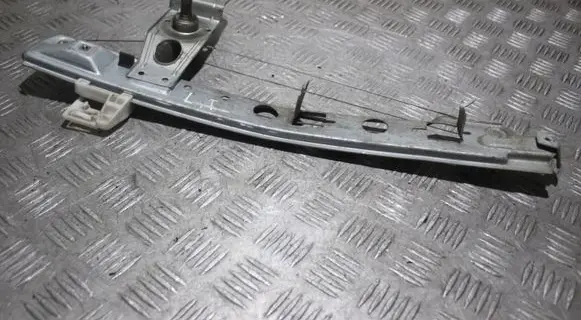 Rear door manual window regulator