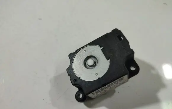 Peugeot 207 Air flap motor/actuator T1006419G