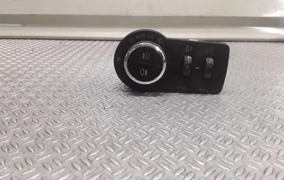 Opel Insignia A Light switch 13268702
