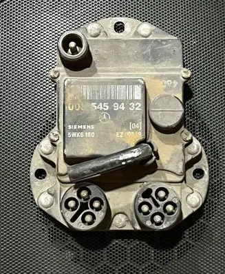 Mercedes-Benz E W124 Ignition amplifier control unit 0085459432 5WK6180