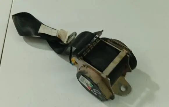 Skoda Superb B6 (3T) Front seatbelt 