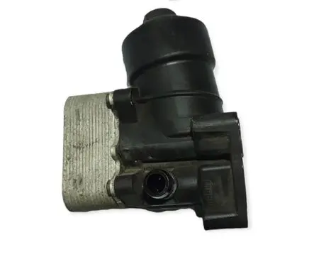 Skoda Fabia Mk2 (5J) Oil filter mounting bracket 70377814