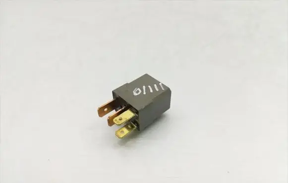 Mitsubishi Outlander Other relay MR490491 ACM33221