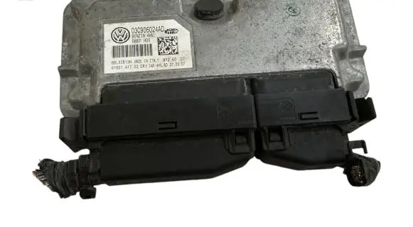 Volkswagen Polo IV 9N3 Engine control unit/module 03C906024AD 6160141702 6BL3IB13H
