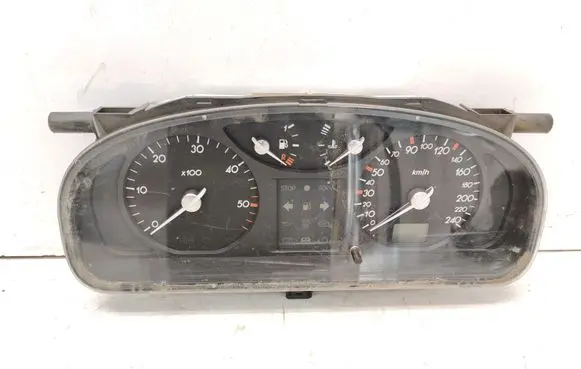 Renault Laguna II Speedometer (instrument cluster) 8200328436 7R0ZK814