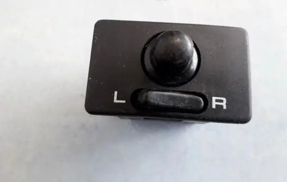 Nissan Almera Wing mirror switch