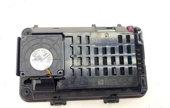 Volkswagen Golf VIII Wireless charging module 3P0035502A