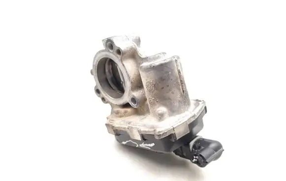 Volkswagen Polo VI Electric throttle body valve 05C133062
