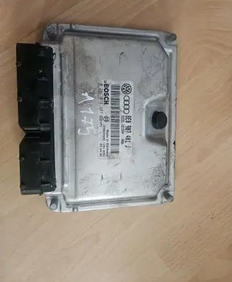 Audi A6 Allroad C5 Engine control unit/module 8E0907401J