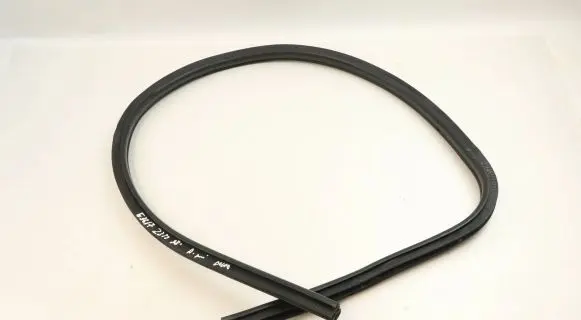 BMW Z3 E36 Rubber seal front coupe door 8397376