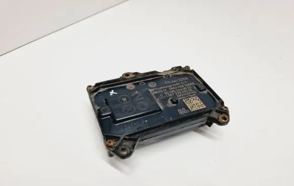 Skoda Octavia Mk3 (5E) LED ballast control module 1T0941329B 503950440603 130732933602