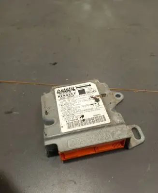 Renault Megane I Airbag control unit/module 600639500 8200117652A