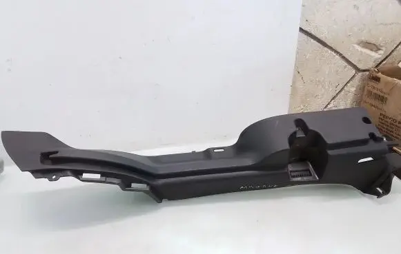 Renault Megane II Trunk/boot side trim panel 8200233011