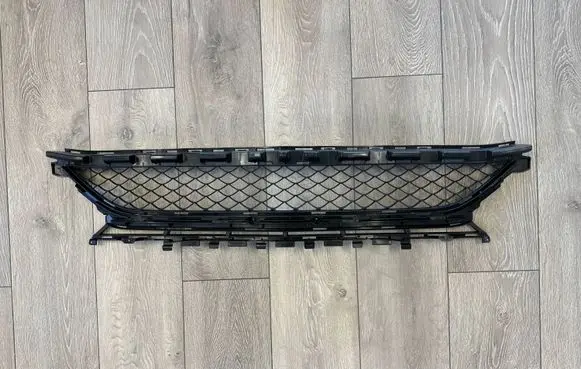 Mercedes-Benz CLS C218 AMG Front bumper lower grill A2188851900