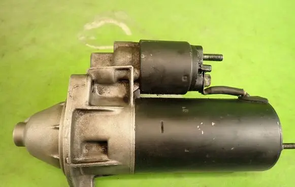 Volkswagen PASSAT B5 Starter motor 1005821478