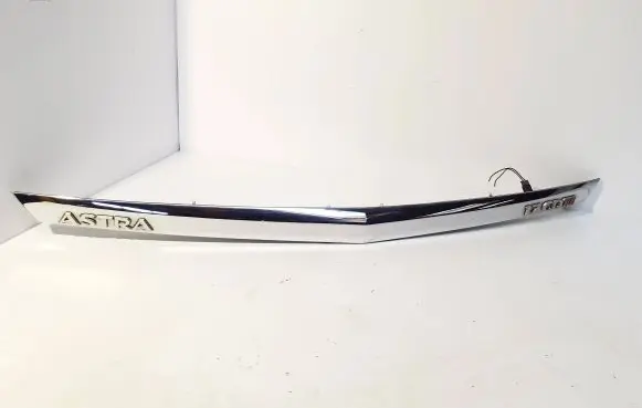 Opel Astra H Tailgate trim 13223917 461088395