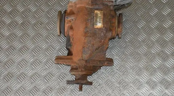 BMW 3 E90 E91 Rear differential 7598855