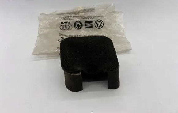 Audi A6 S6 C5 4B Seat belt trim 4B0857957B 270499