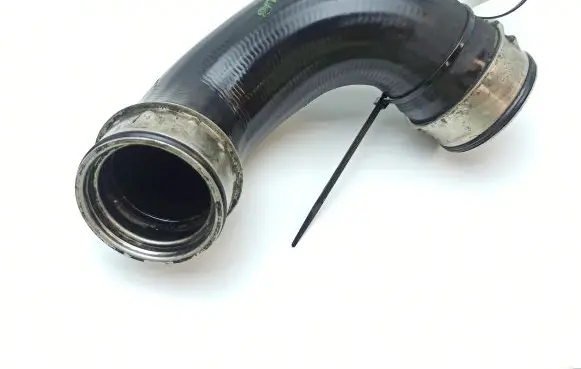 Mercedes-Benz C W203 Intercooler hose/pipe A2035281482