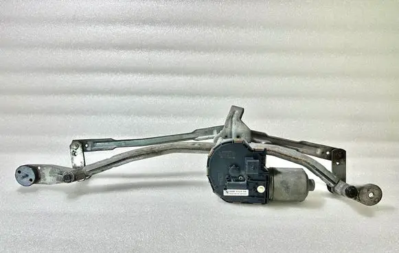 BMW 5 F10 F11 Front wiper linkage and motor 3397021319 7272451 12163100