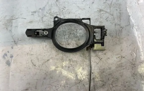 Rear door exterior handle/bracket