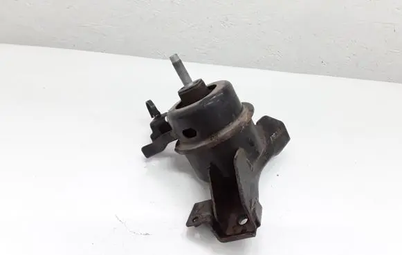 KIA Magentis Engine mount bracket 218152G000