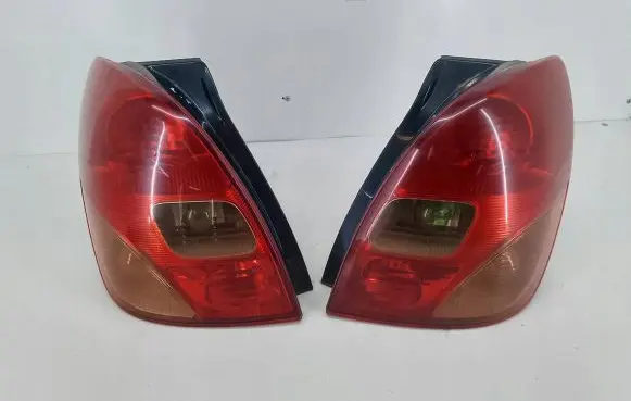 Toyota Corolla Verso E121 Rear/tail lights set 1827