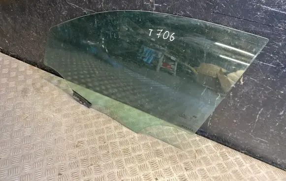 Hyundai Tucson TL Front door window glass four-door 43R00049