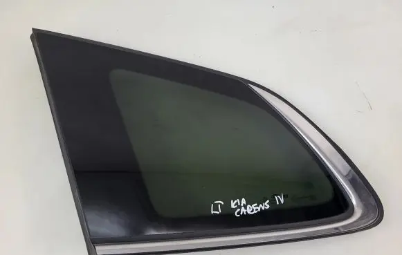 KIA Carens III Rear side window