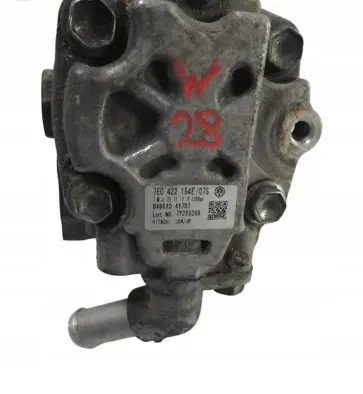 Volkswagen Transporter - Caravelle T5 Power steering pump 7E0422154E