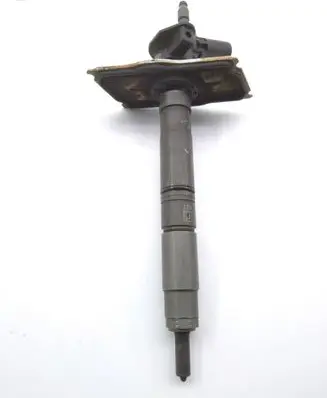 Volkswagen PASSAT CC Fuel injector 03L130277