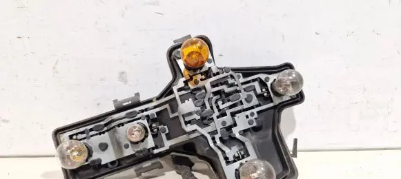 Volkswagen Touran I Tail light bulb cover holder 1t0945257